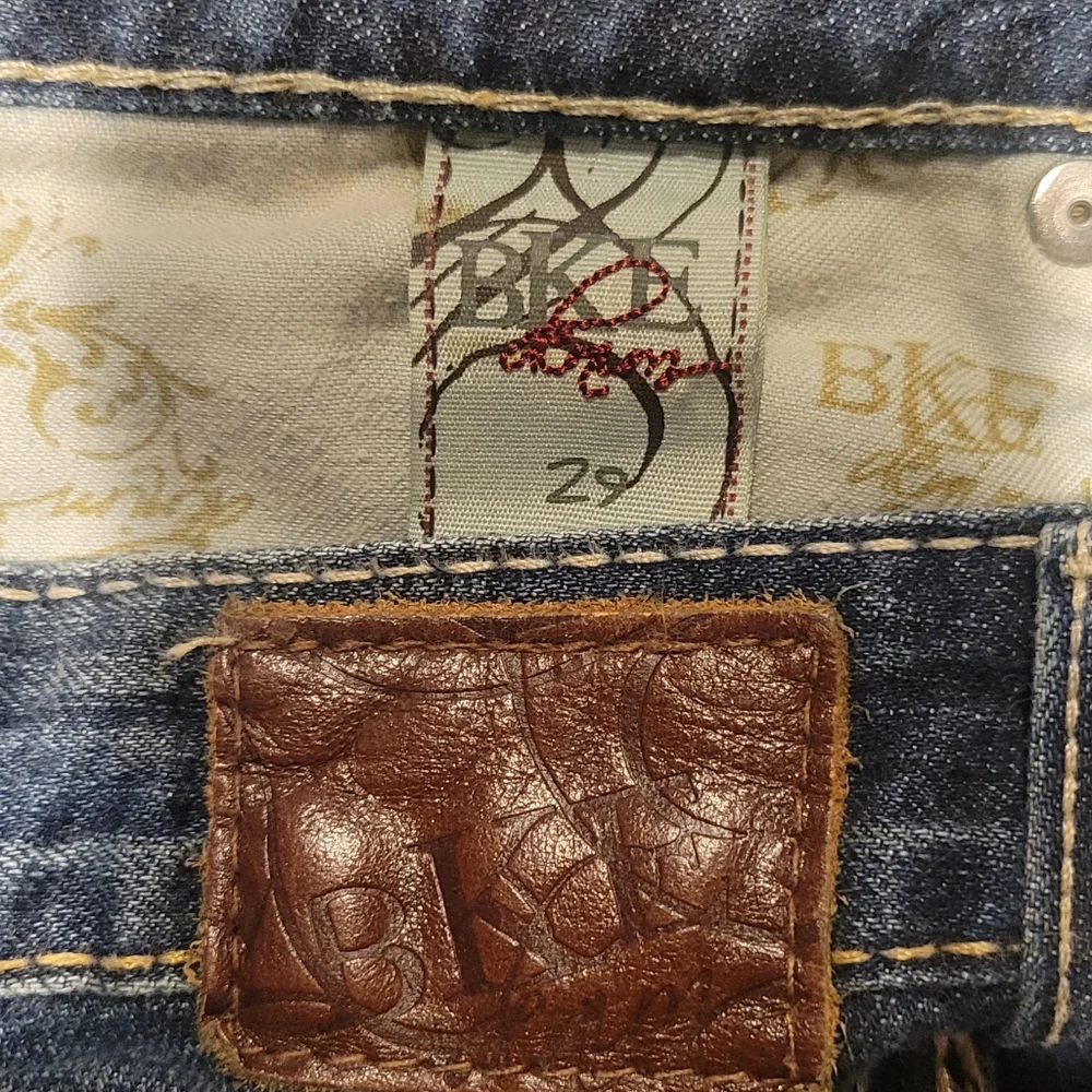 Bke Madison Distressed Bermuda shorts - Picture 4 of 9